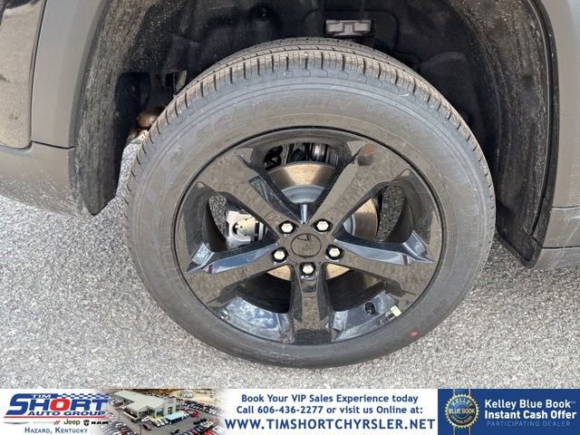 New 2026 Jeep Grand Cherokee Limited w/ Limited Altitude Package AWD/4WD image 11