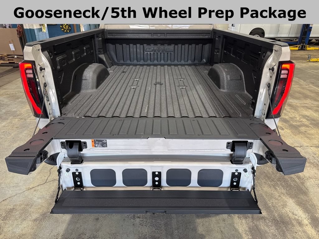 New 2026 GMC Sierra 2500 AT4 w/ AT4 Premium Plus Package AWD/4WD image 7