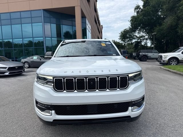 Used 2023 Jeep Wagoneer 4WD w/ Premium Group I image 11
