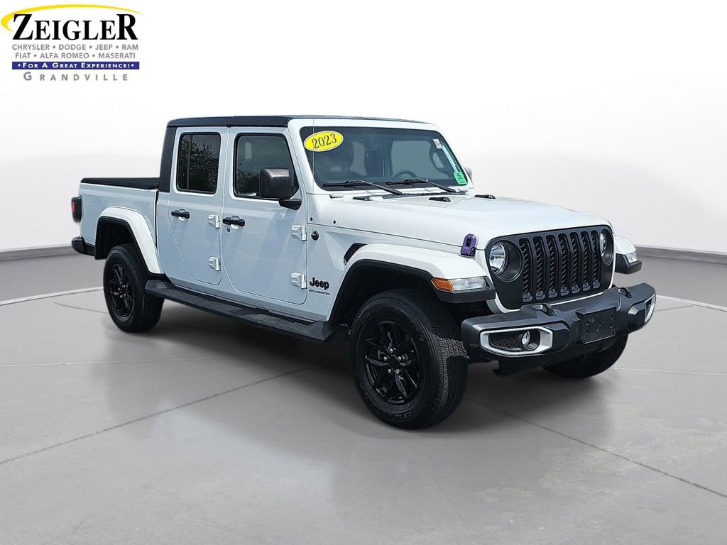 Used 2023 Jeep Gladiator Sport AWD/4WD image 3