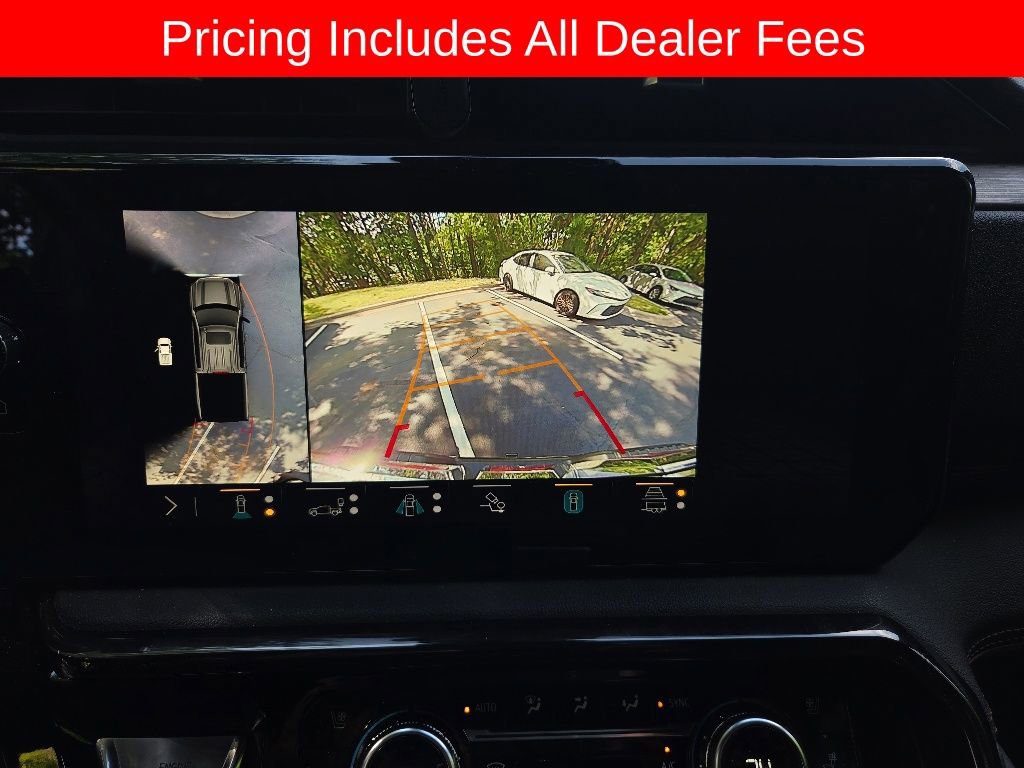 Used 2023 GMC Sierra 1500 AT4 w/ Technology Package AWD/4WD image 9