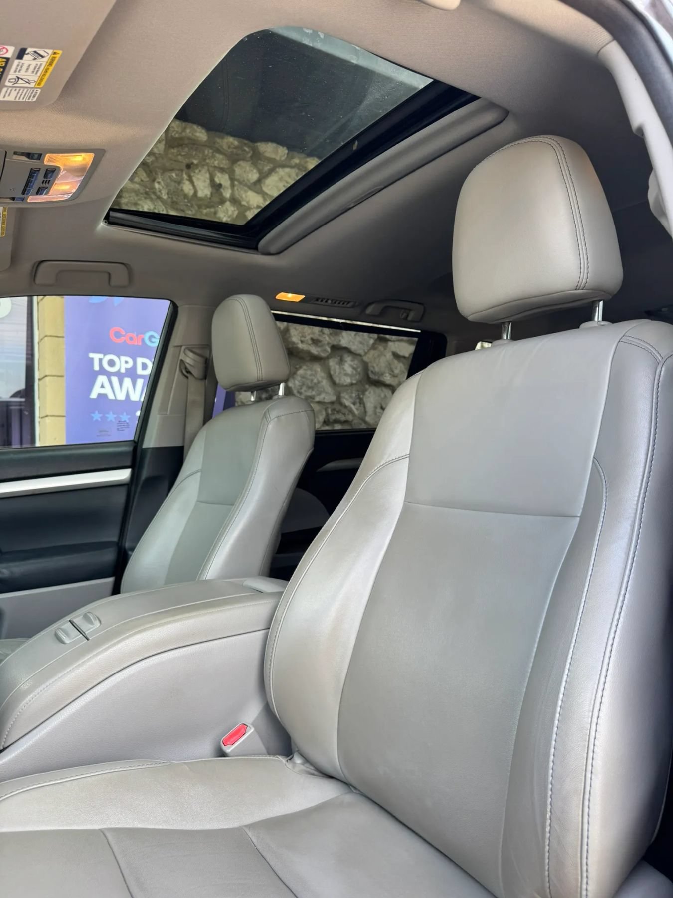 Used 2014 Toyota Highlander XLE FWD image 23