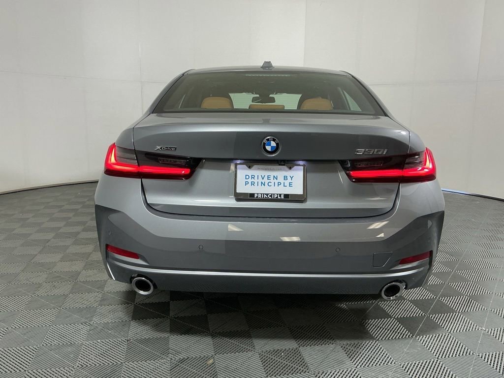 New 2026 BMW 330i xDrive Sedan w/ Convenience Package AWD/4WD image 6