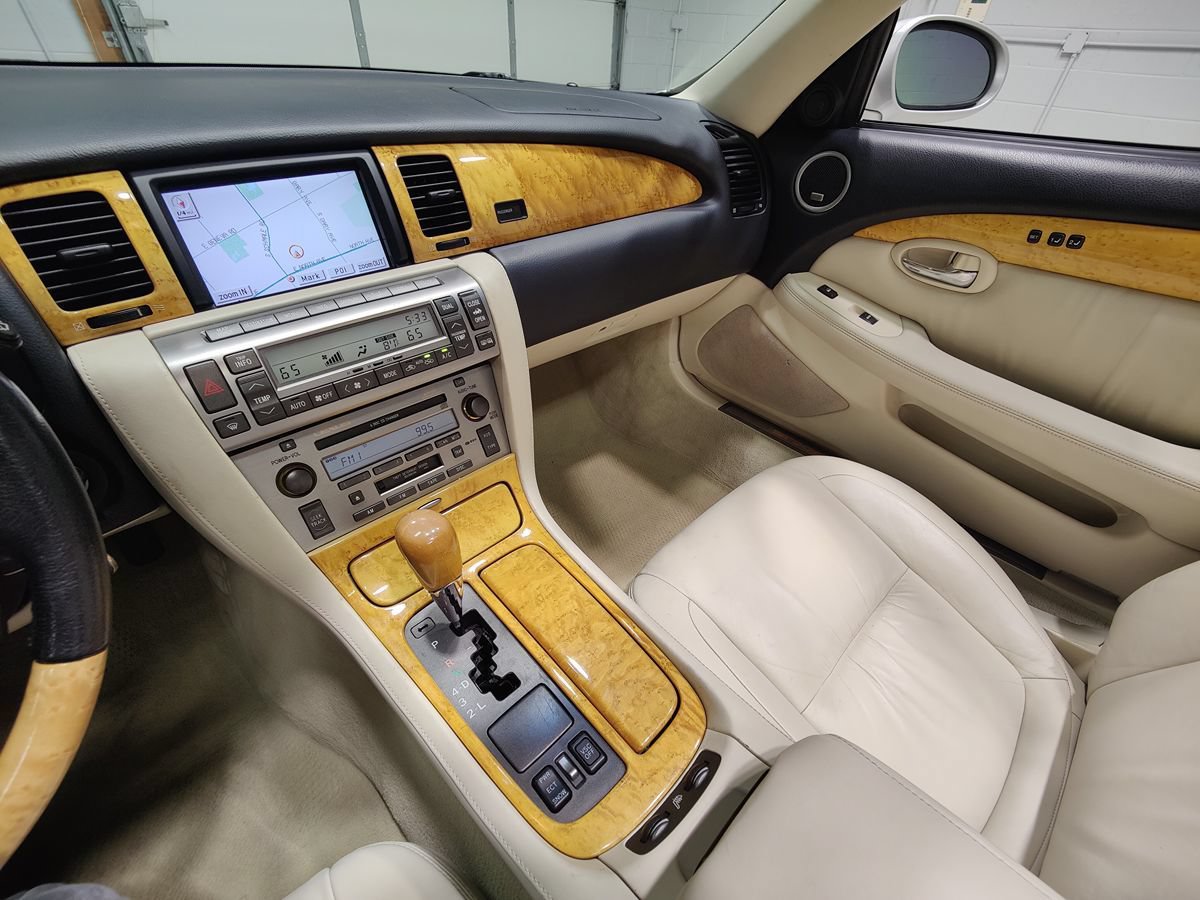 Used 2002 Lexus SC 430 Convertible RWD image 32