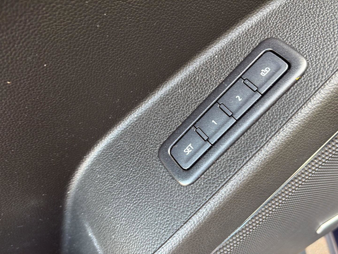 Used 2019 Chevrolet Tahoe Premier w/ Premier Plus Edition image 12