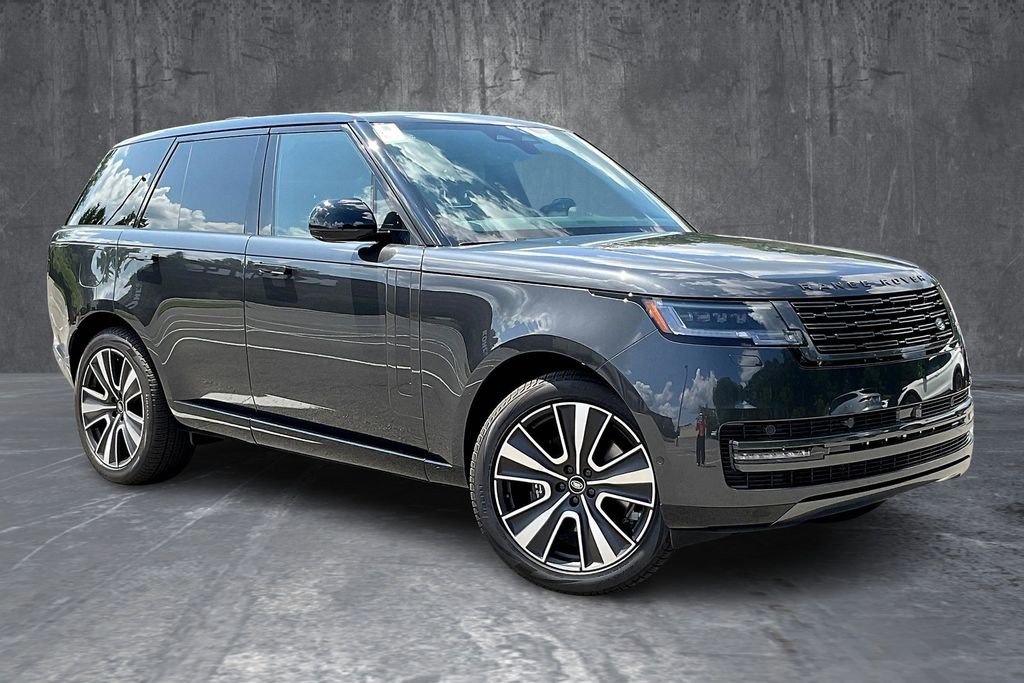 Used 2025 Land Rover Range Rover SE image 2