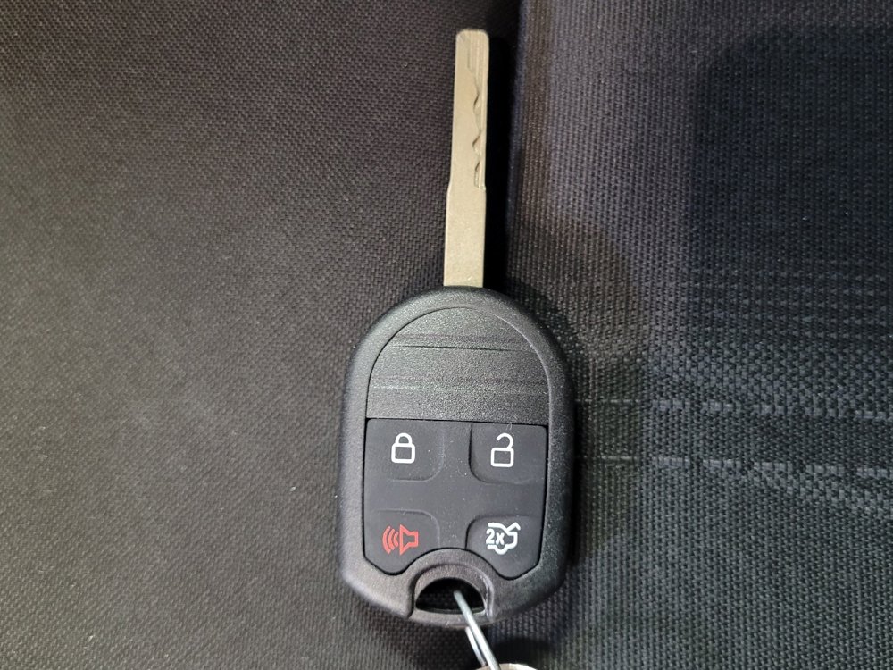 Used 2017 Ford Focus SEL image 32