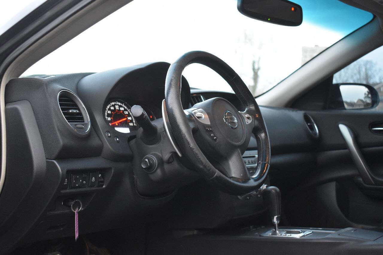 Used 2013 Nissan Maxima 3.5 SV w/ Sport Pkg image 19