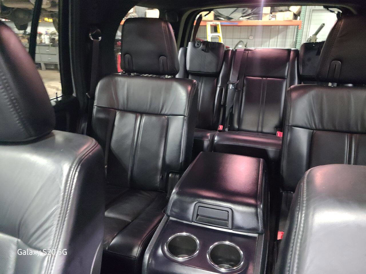 Used 2017 Lincoln Navigator Select image 30