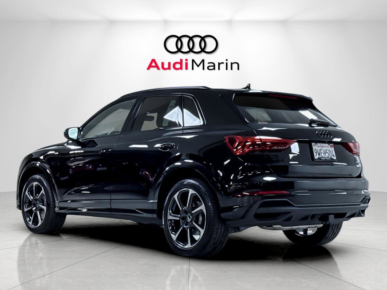 Used 2025 Audi Q3 2.0T Premium Plus w/ Premium Plus Package AWD/4WD image 3
