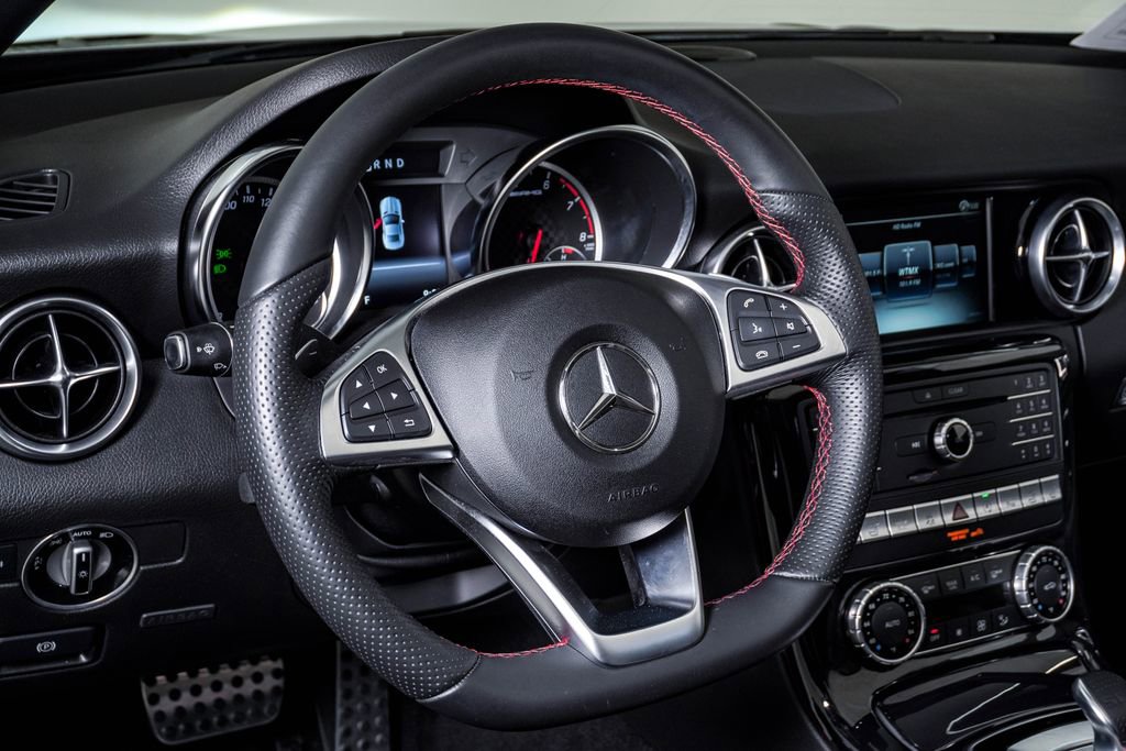 Used 2020 Mercedes-Benz SLC 43 AMG image 23