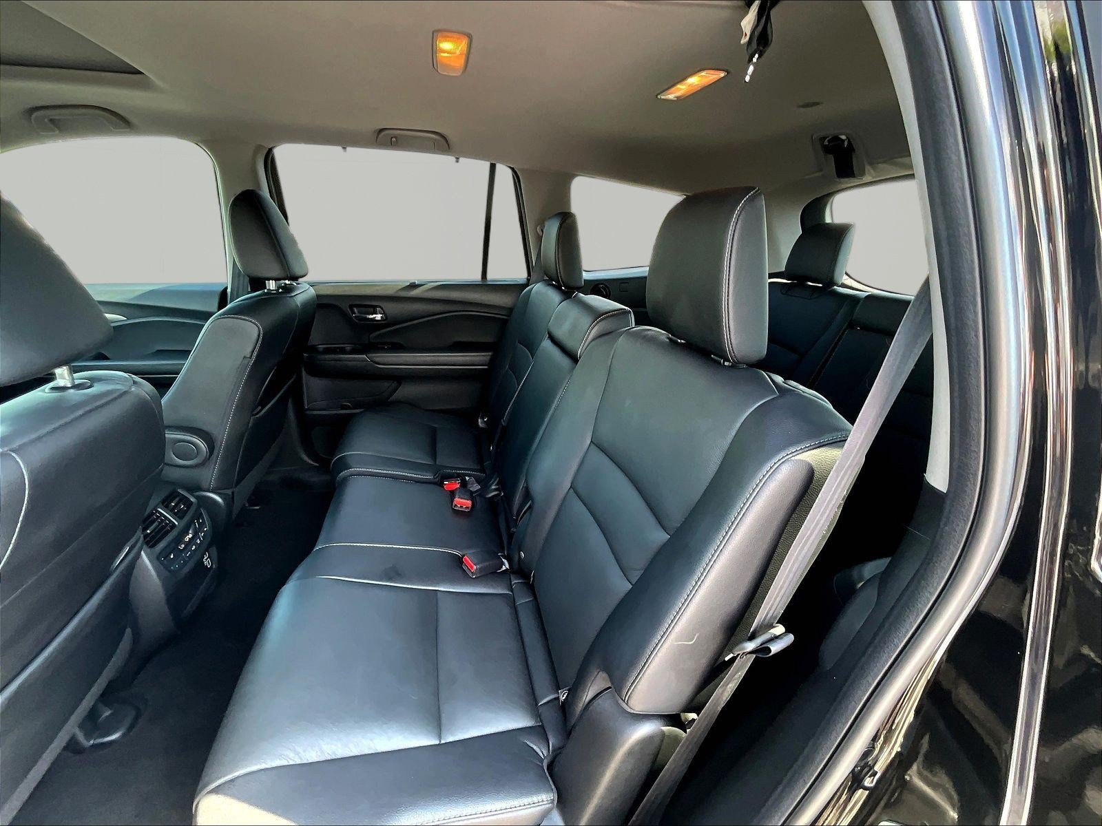 Used 2022 Honda Pilot Black Edition image 22