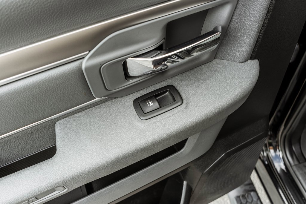 Used 2019 RAM 1500 Classic SLT w/ Black Appearance Group image 30