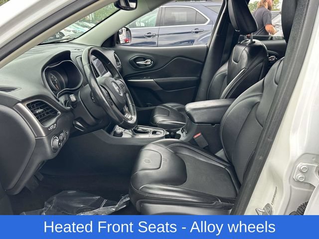 Used 2019 Jeep Cherokee Latitude Plus w/ Comfort/Convenience Group AWD/4WD image 17