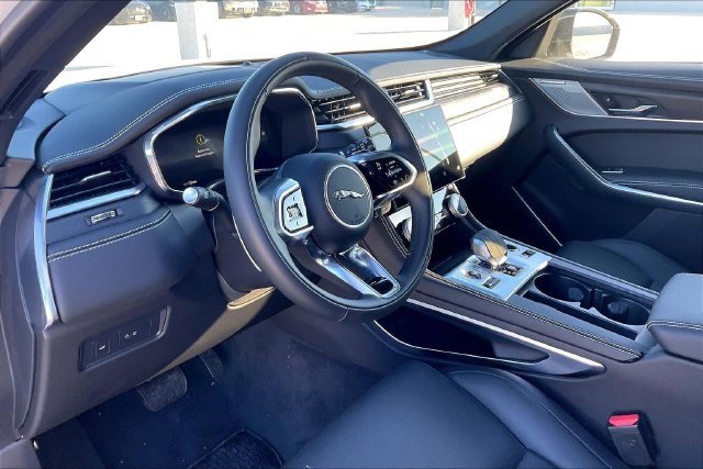New 2025 Jaguar F-PACE R-Dynamic S AWD/4WD image 7
