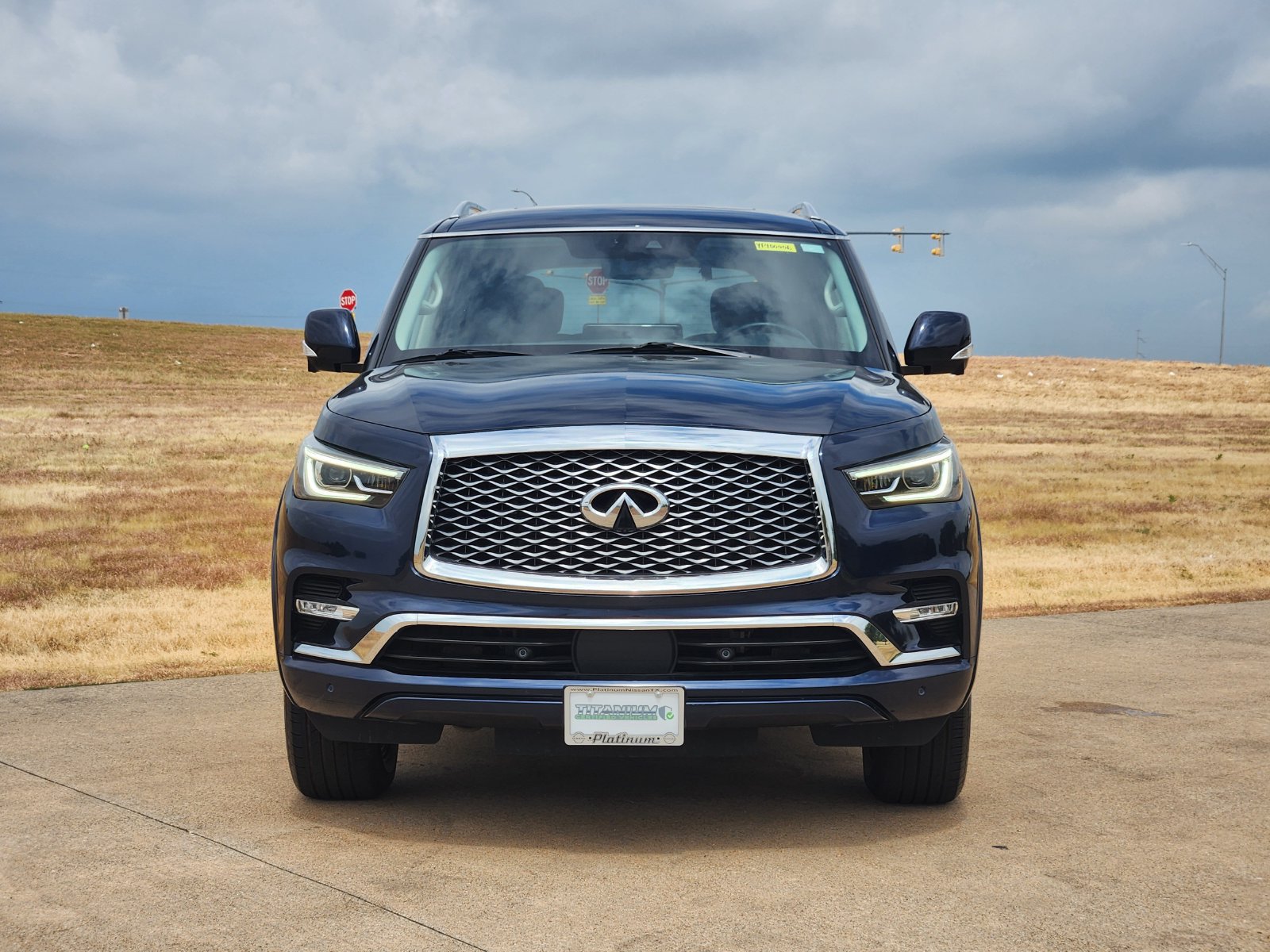 Used 2024 INFINITI QX80 Luxe RWD image 6