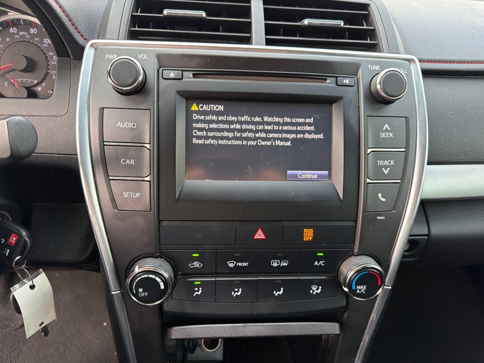 Used 2017 Toyota Camry SE FWD image 11