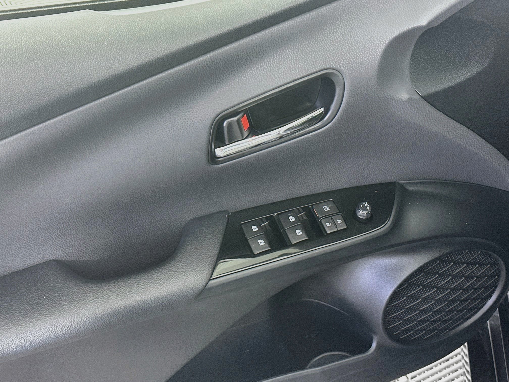 Used 2018 Toyota Prius Two w/ Prius Two Safety Plus Package FWD image 15