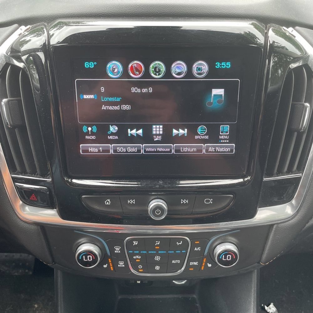 Used 2019 Chevrolet Traverse LT AWD/4WD image 18