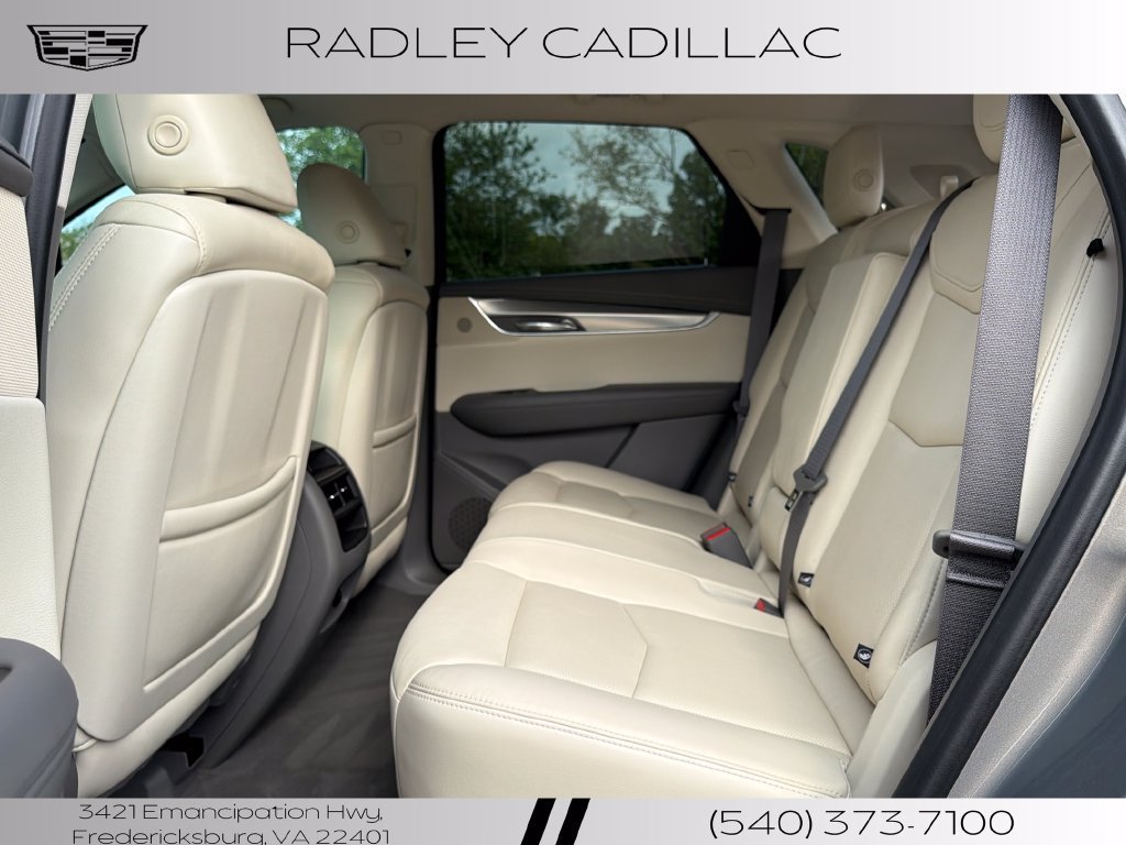 Used 2018 Cadillac XT5 Luxury w/ Driver Awareness Package AWD/4WD image 11