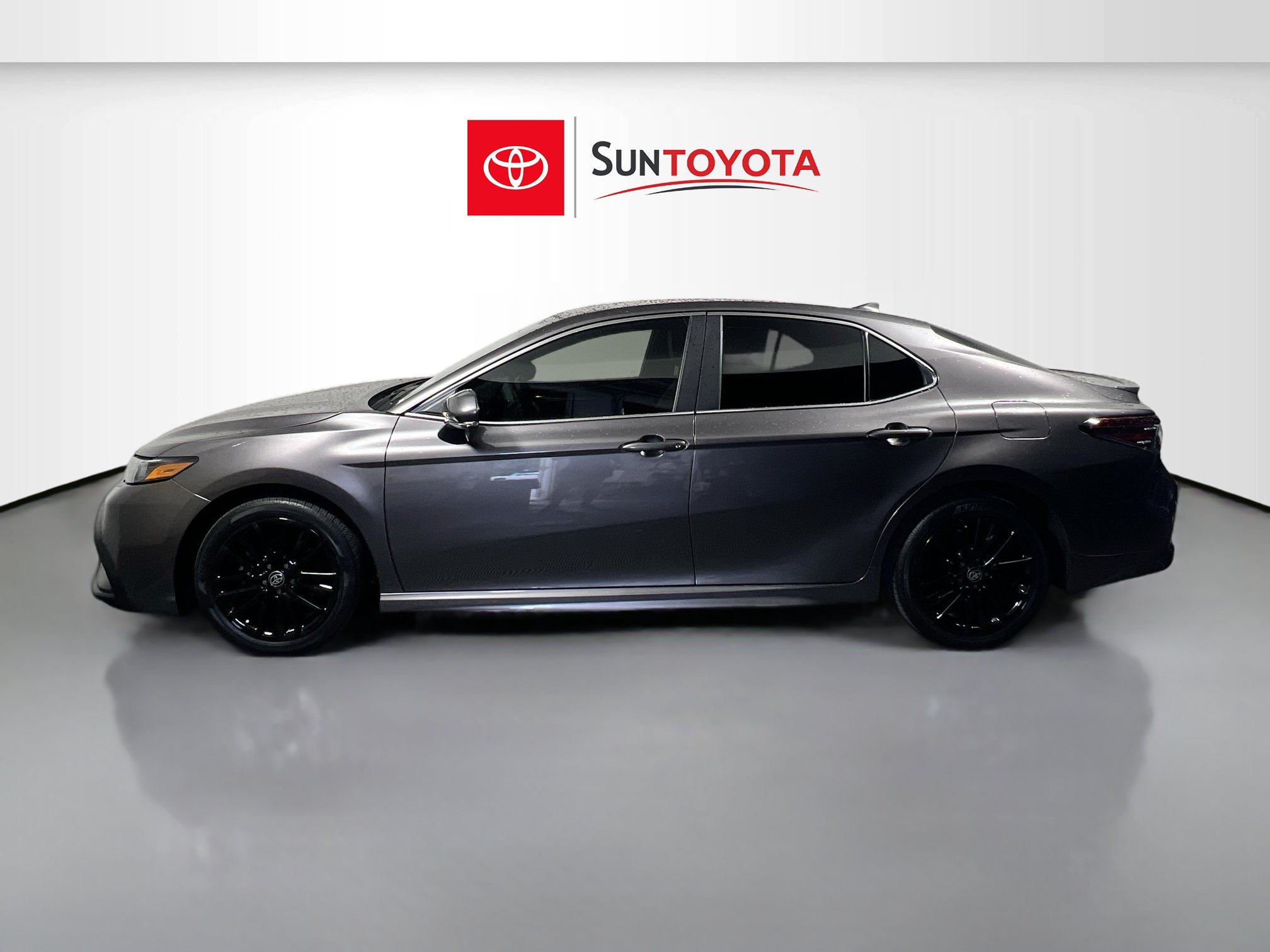 Used 2024 Toyota Camry SE FWD image 7