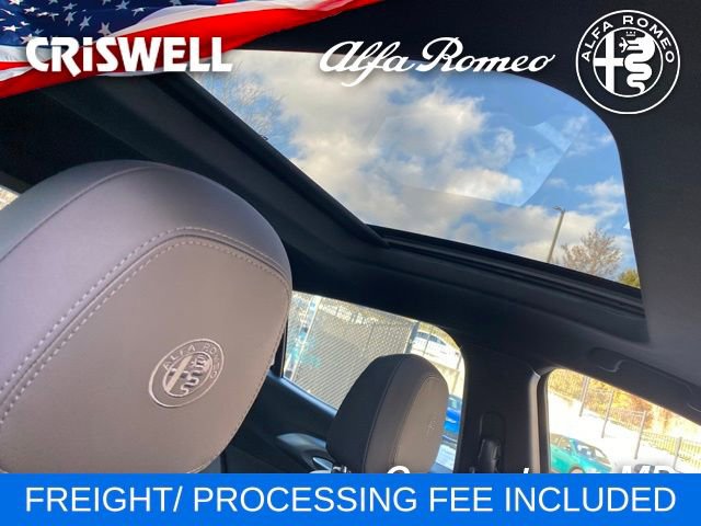 New 2025 Alfa Romeo Tonale w/ Premium Package AWD/4WD image 39