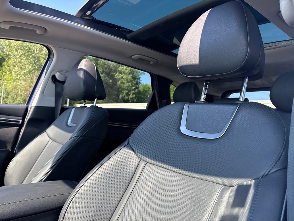 Certified 2023 Hyundai Tucson Limited AWD/4WD image 11