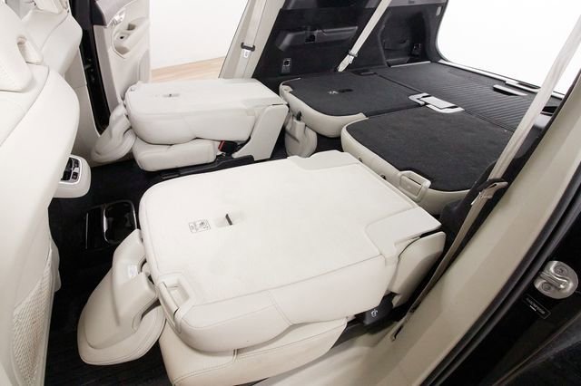 Certified 2023 Volvo XC90 B6 Plus w/ Protection Package Premier AWD/4WD image 28