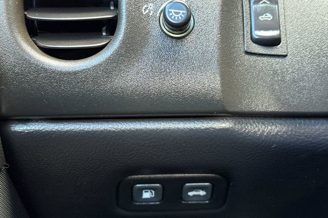 Used 2005 Chevrolet Corvette Convertible w/ Preferred Equipment Group image 38