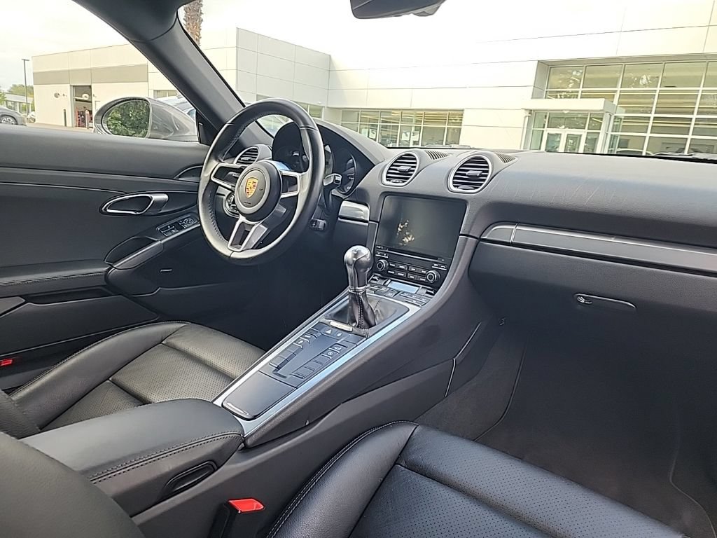 Used 2017 Porsche 718 Cayman S RWD image 15