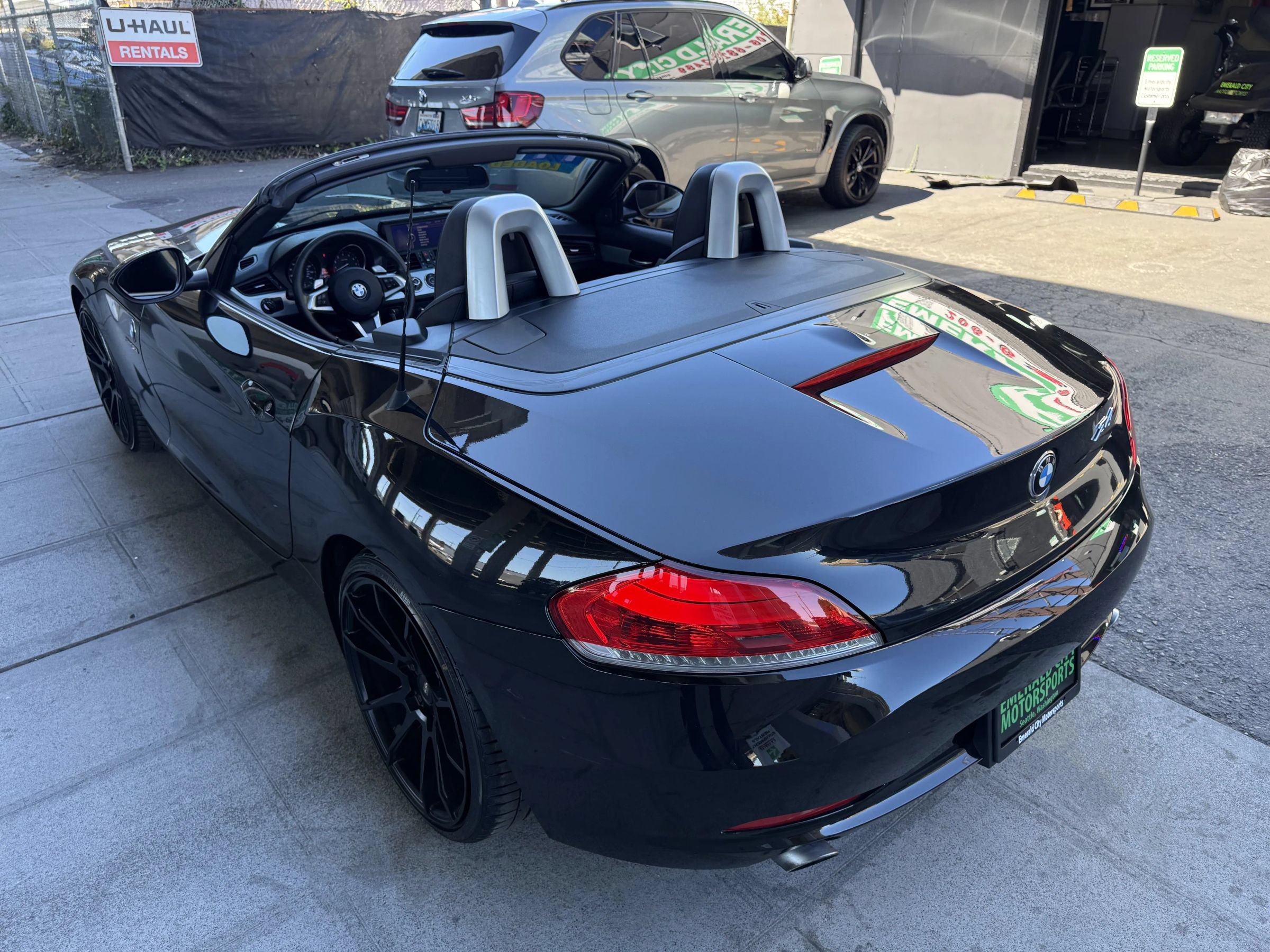 Used 2011 BMW Z4 sDrive35i RWD image 18