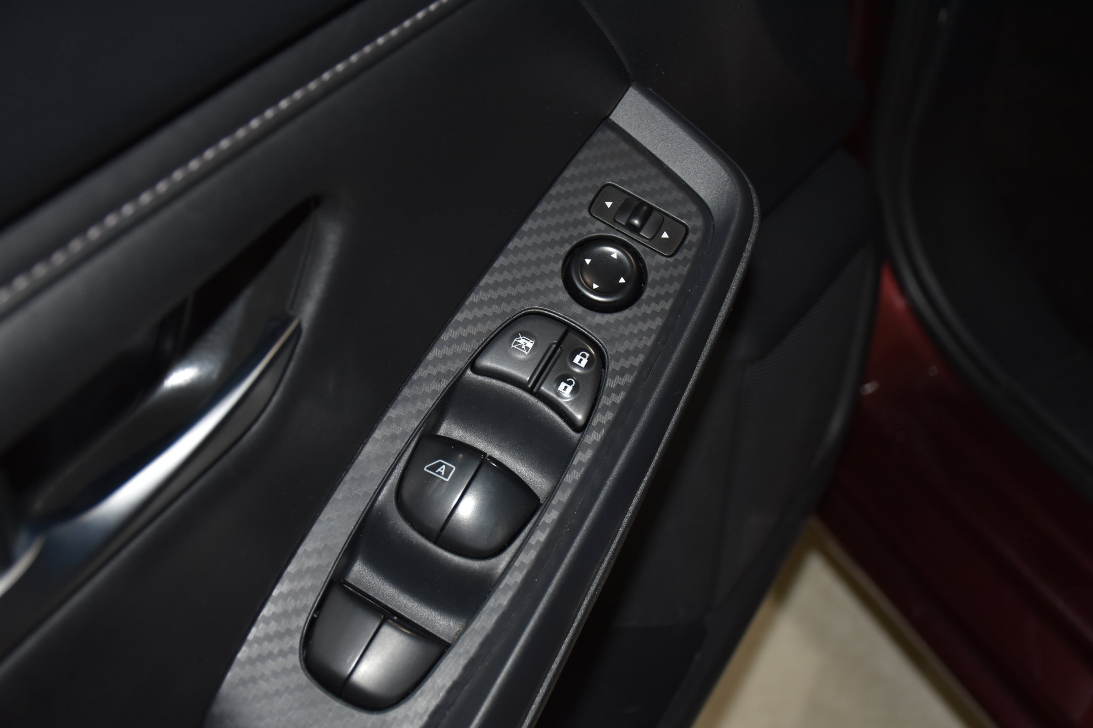 Used 2025 Nissan Sentra SV FWD image 26