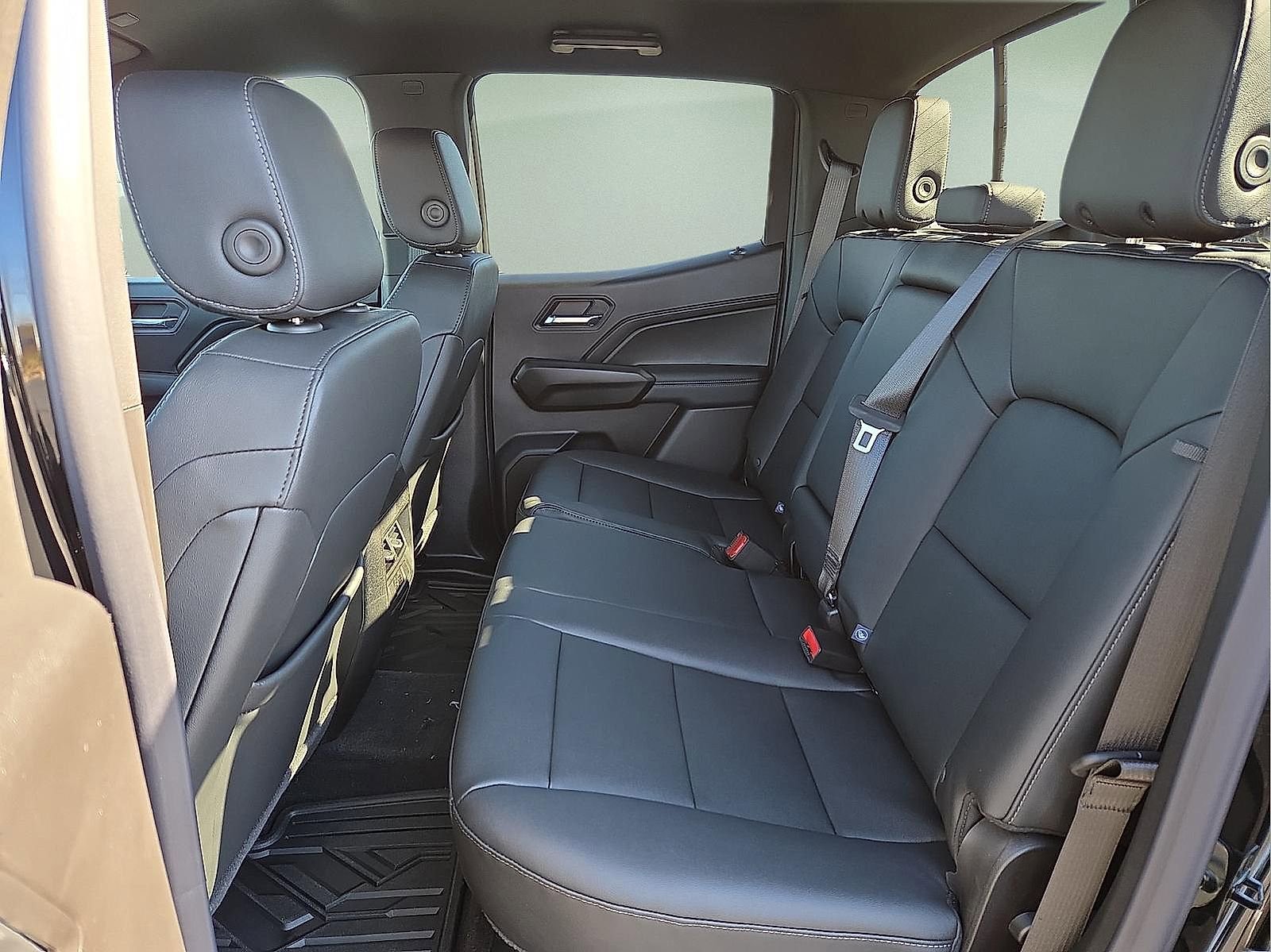 New 2026 GMC Canyon Elevation w/ Convenience Package image 10