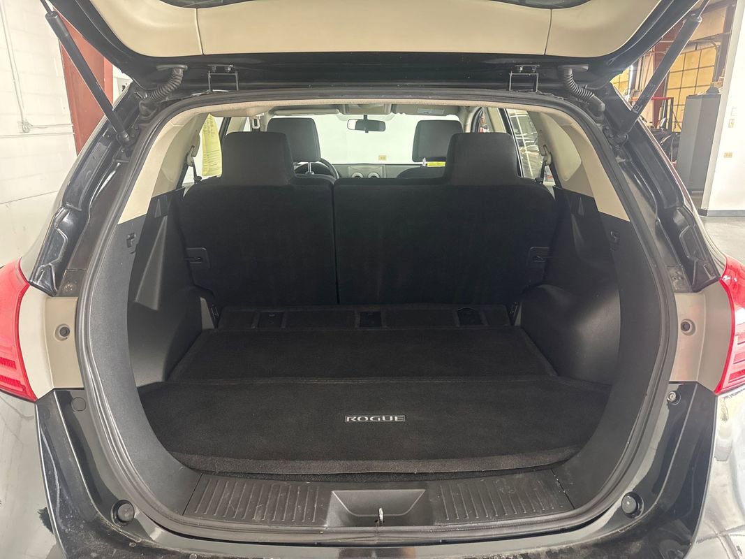 Used 2014 Nissan Rogue S w/ Convenience Package image 18