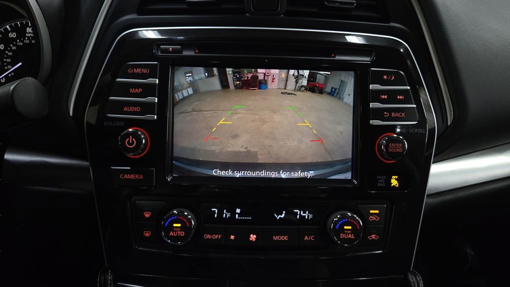 Used 2023 Nissan Maxima SL FWD image 15
