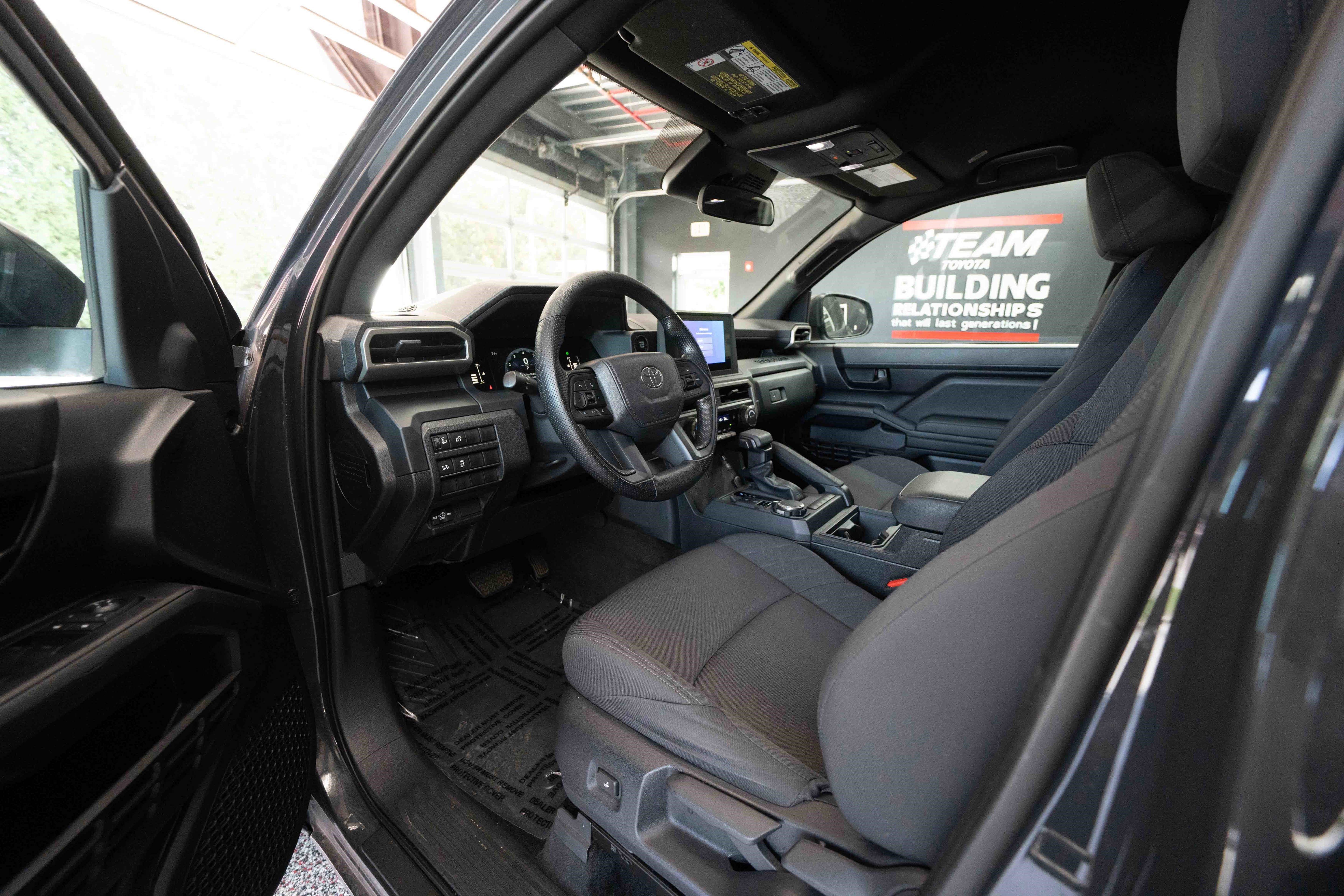Certified 2025 Toyota Tacoma SR AWD/4WD image 9