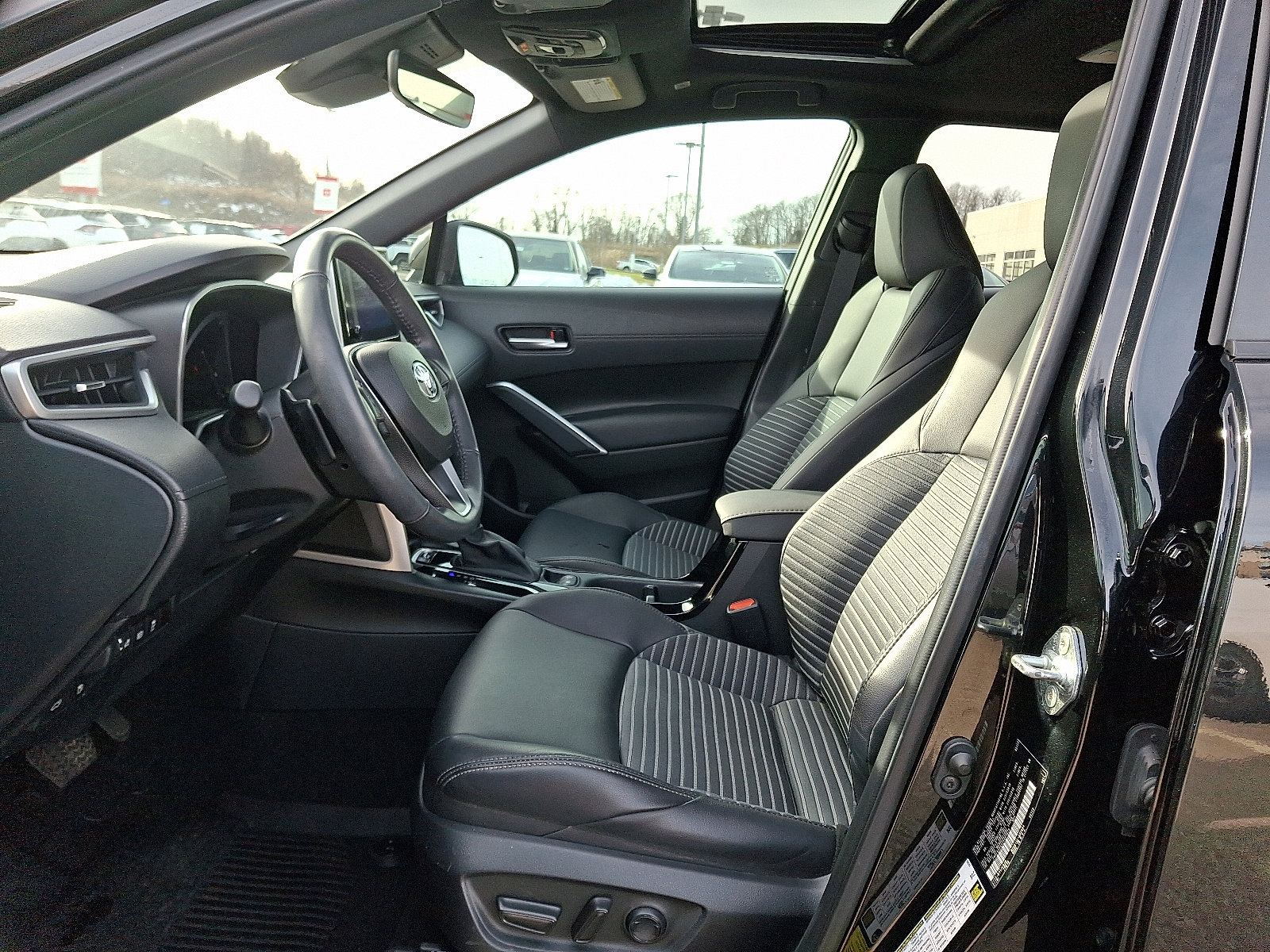 Certified 2023 Toyota Corolla Cross AWD Hybrid image 13