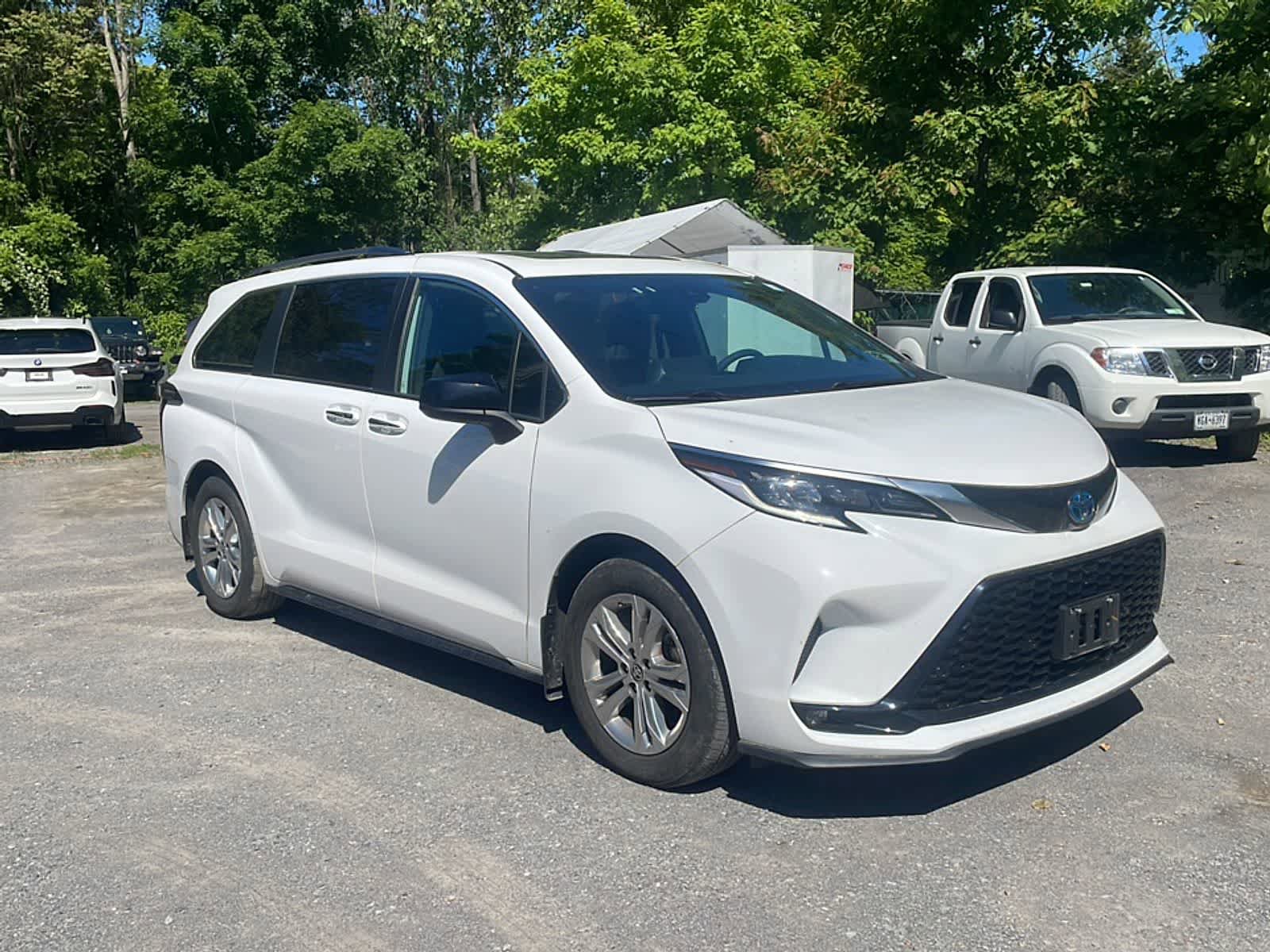 Used 2023 Toyota Sienna XSE w/ XSE Plus Package AWD/4WD image 12
