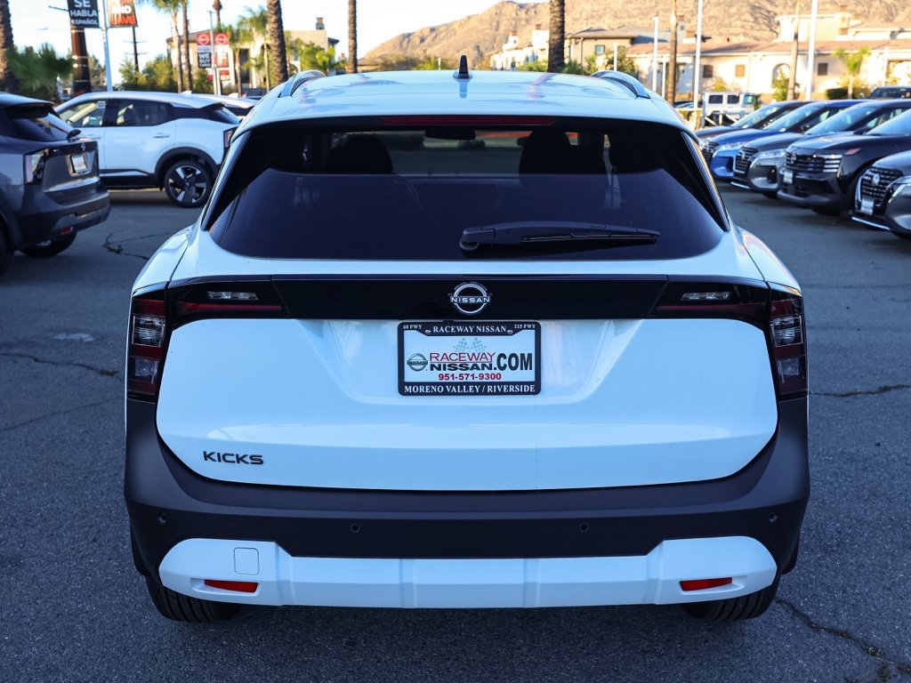New 2026 Nissan Kicks SV image 5