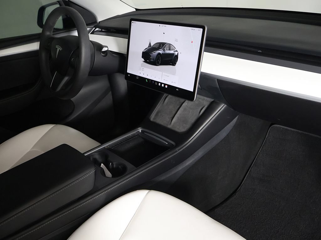 Used 2023 Tesla Model Y Long Range AWD/4WD image 27