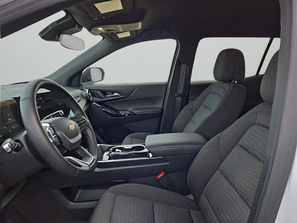 Used 2025 Chevrolet Equinox LT AWD/4WD image 9