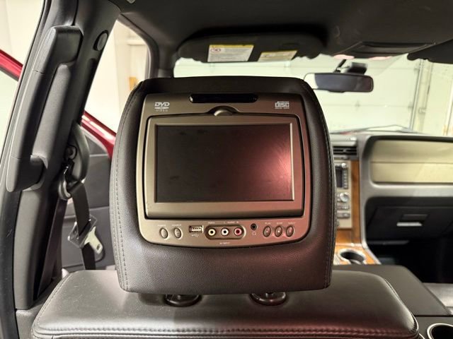 Used 2014 Lincoln Navigator 4WD image 27