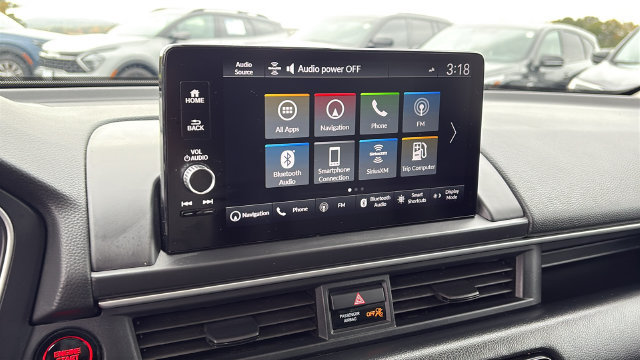 Used 2025 Honda Pilot Touring image 17