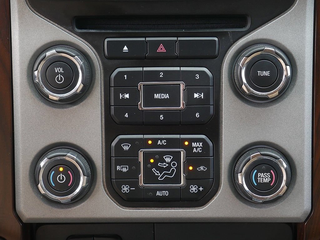 Used 2013 Ford F350 Lariat w/ Chrome Pkg AWD/4WD image 24