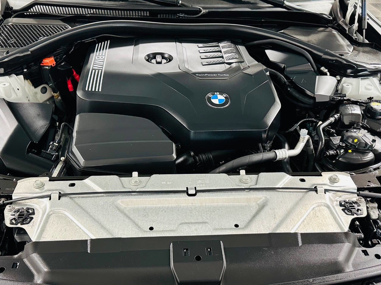 Used 2022 BMW 330i xDrive Sedan w/ Driving Assistance Package image 30