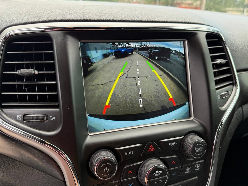 Used 2018 Jeep Grand Cherokee Altitude AWD/4WD image 20