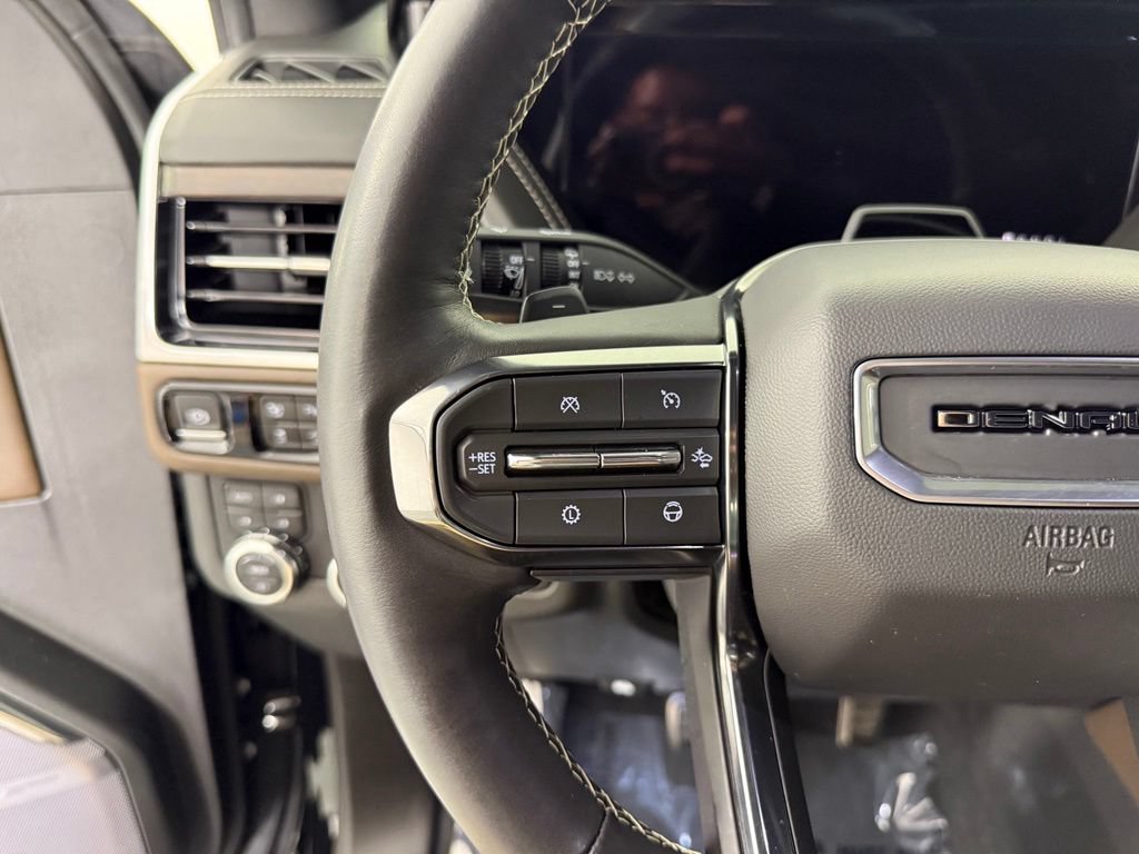 Used 2025 GMC Yukon XL Denali Ultimate AWD/4WD image 26