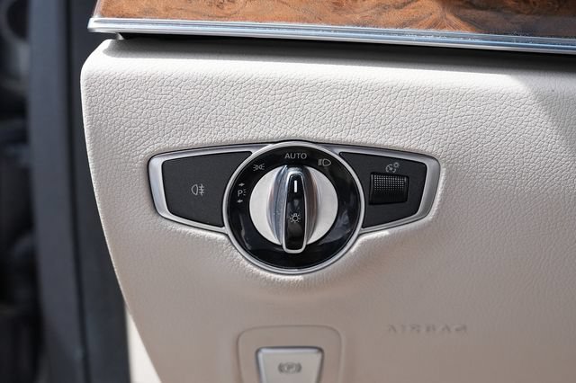 Used 2018 Mercedes-Benz E 300 4MATIC image 43