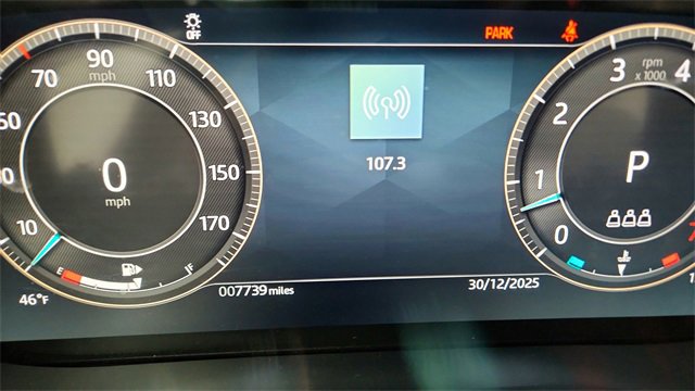 Used 2025 Jaguar F-PACE R-Dynamic S image 37