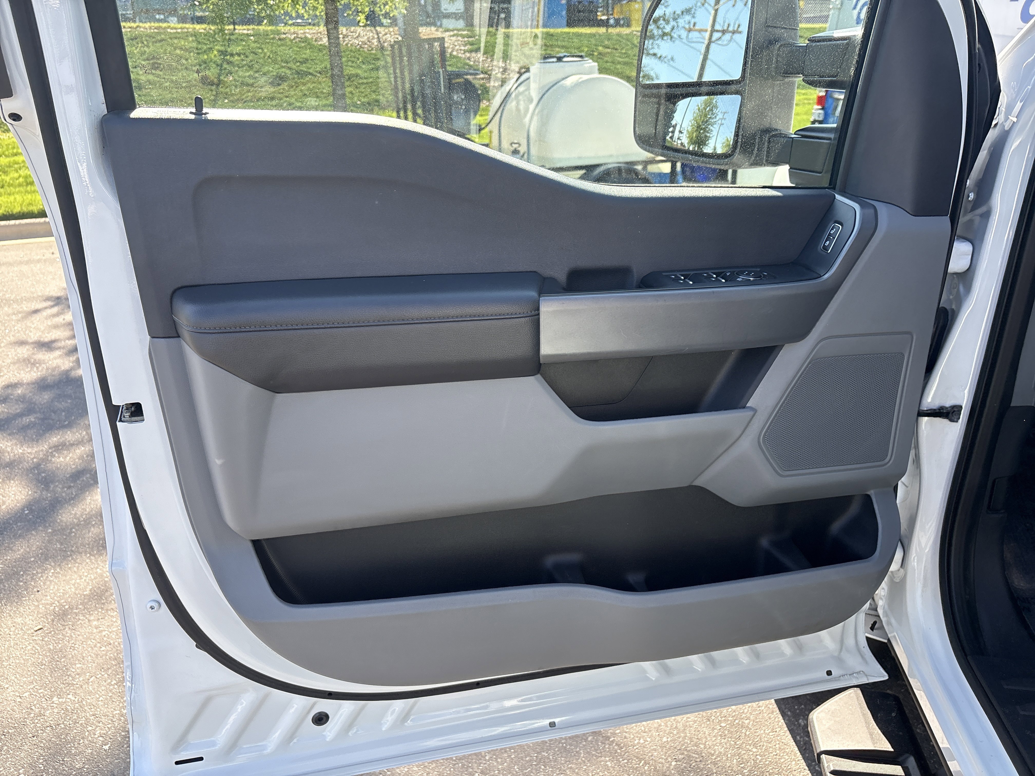 Used 2024 Ford F250 XL w/ STX Appearance Package AWD/4WD image 10